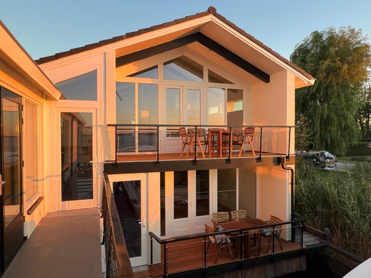 Plassenzicht Logies & Sloepverhuur Loosdrecht Exterior photo