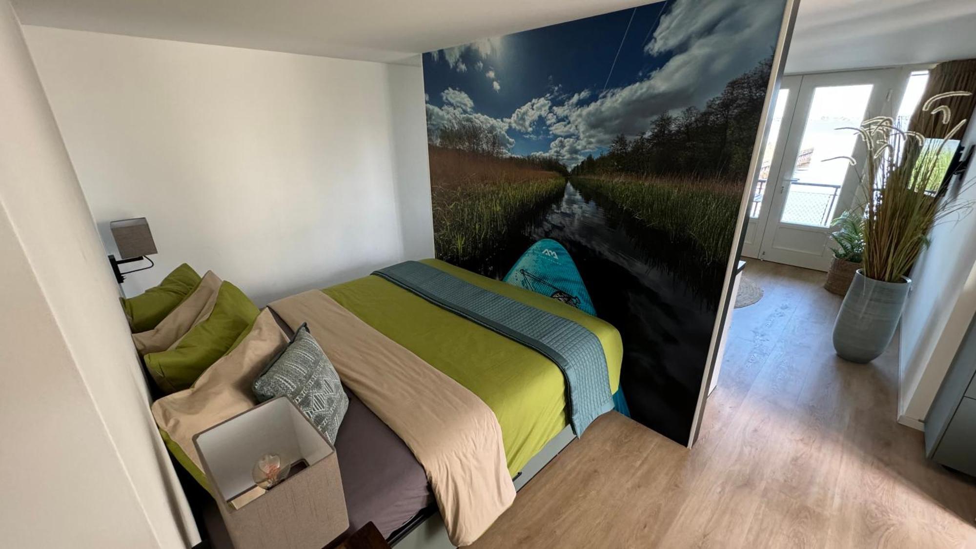 Plassenzicht Logies & Sloepverhuur Loosdrecht Exterior photo